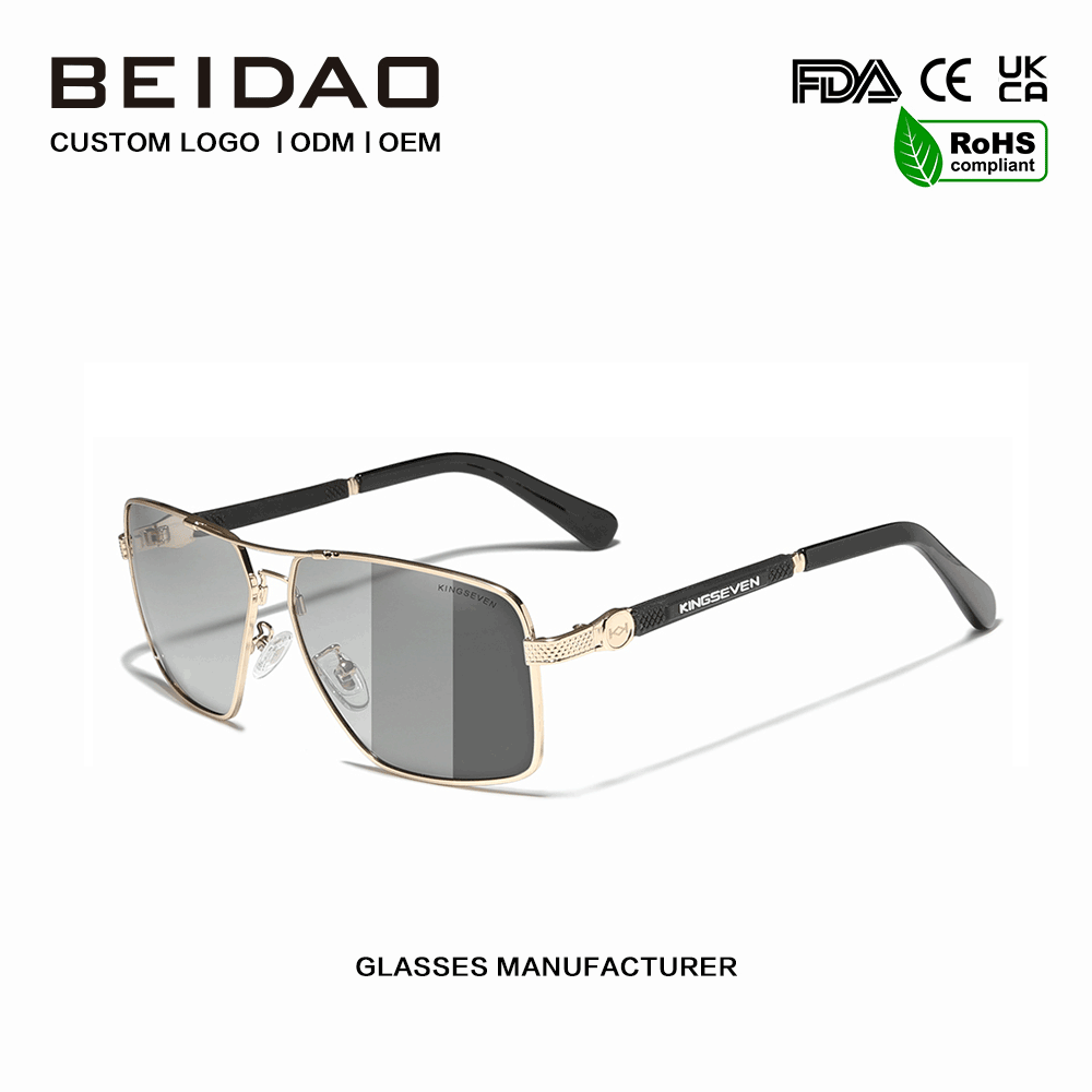 အရည်အသွေးမြင့် Square Photochromic မှန်ဘီလူး နေကာမျက်မှန်များ ပြင်ပတွင် မောင်းနှင်ခြင်း။